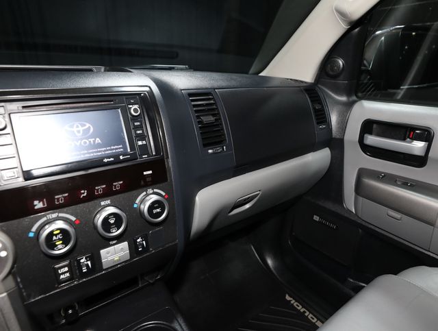 2016 Toyota Sequoia 4WD 5.7L FFV Limited - 23053532 - 58