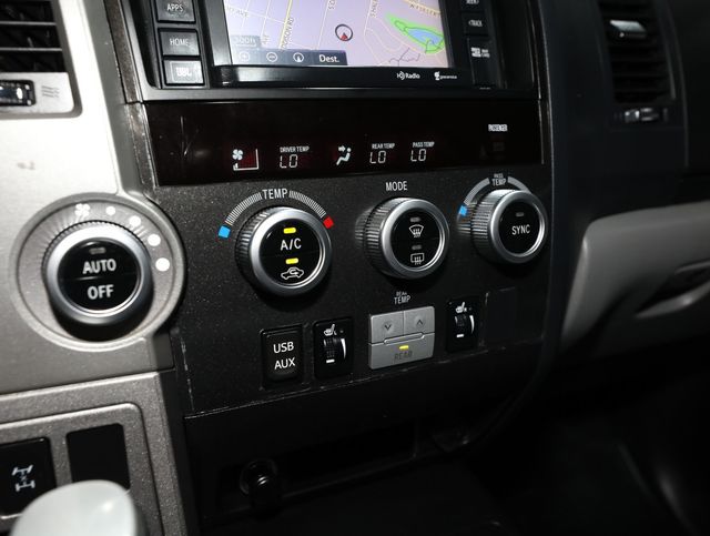 2016 Toyota Sequoia 4WD 5.7L FFV Limited - 23053532 - 62