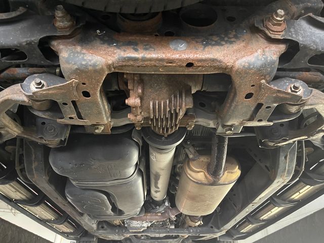 2016 Toyota Sequoia 4WD 5.7L FFV Limited - 23053532 - 97