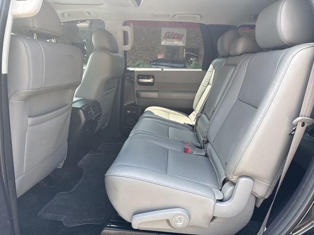 2016 Toyota Sequoia 4WD 5.7L FFV Limited - 22892341 - 19