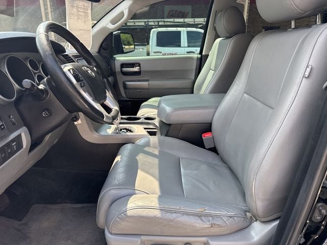 2016 Toyota Sequoia 4WD 5.7L FFV Limited - 22892341 - 26