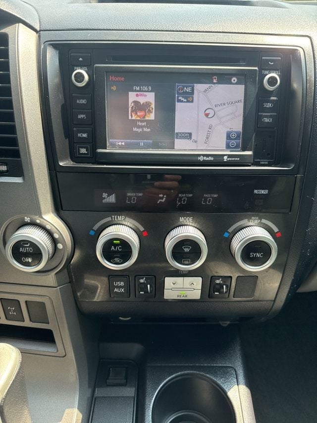 2016 Toyota Sequoia 4WD 5.7L FFV Limited - 22892341 - 29
