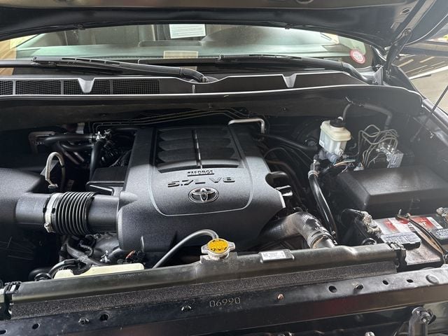 2016 Toyota Sequoia 4WD 5.7L FFV Limited - 22892341 - 38