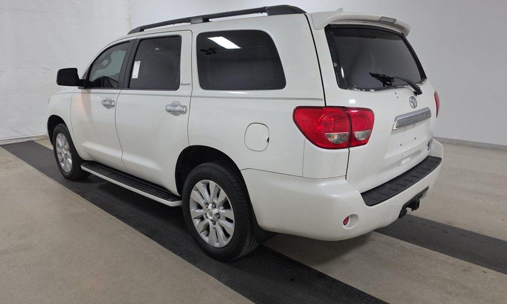 2016 Toyota Sequoia 4WD 5.7L FFV Platinum - 23071716 - 5