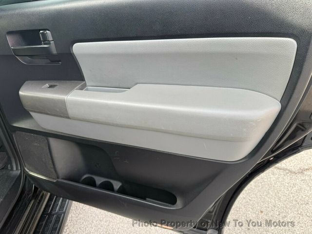 2016 Toyota Sequoia 4WD 5.7L FFV SR5 - 22975570 - 15