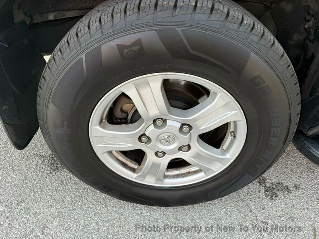 2016 Toyota Sequoia 4WD 5.7L FFV SR5 - 22975570 - 20