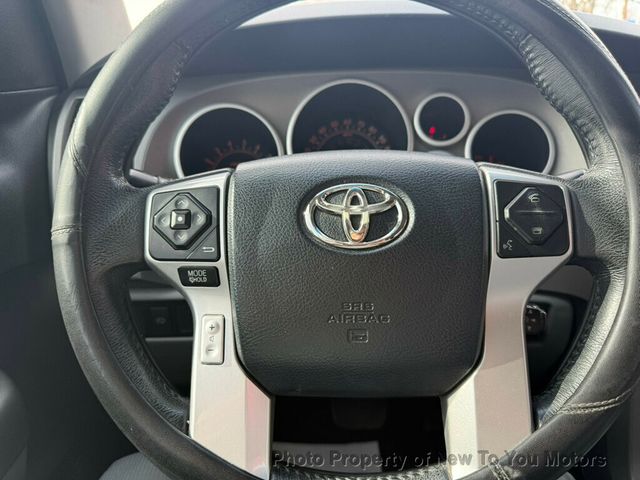 2016 Toyota Sequoia 4WD 5.7L FFV SR5 - 22975570 - 3