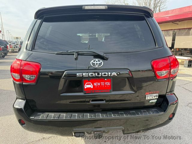 2016 Toyota Sequoia 4WD 5.7L FFV SR5 - 22975570 - 6