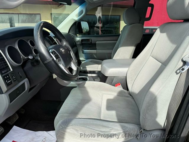 2016 Toyota Sequoia 4WD 5.7L FFV SR5 - 22975570 - 7