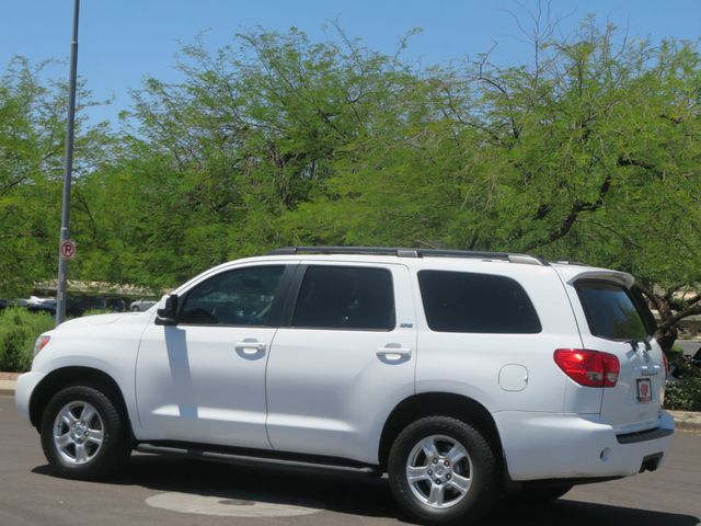 2016 Toyota Sequoia 5.7 Auto 4WD FFV SR5's photo