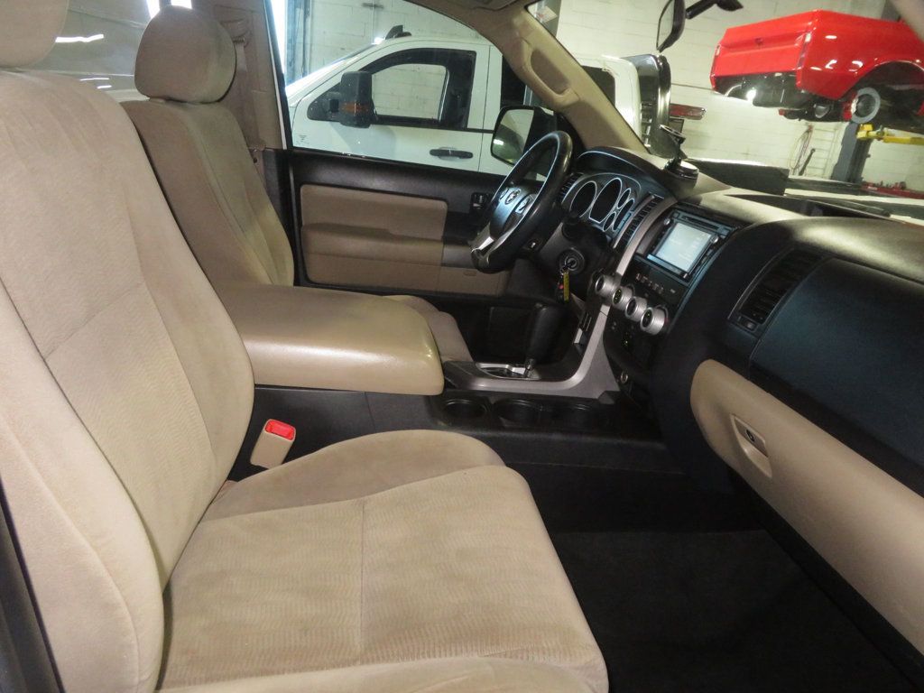 2016 Toyota Sequoia 4X4 5.7 LITER V8 SR5 SEQUOIA EXTRA CLEAN 4X4 THIRD ROW SEAT AZ  - 23035899 - 32