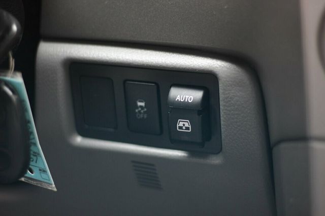 2016 Toyota Sequoia LEATHER MOONROOF, NEW BRIDGESTONE DUELER TIRES - 22950411 - 34