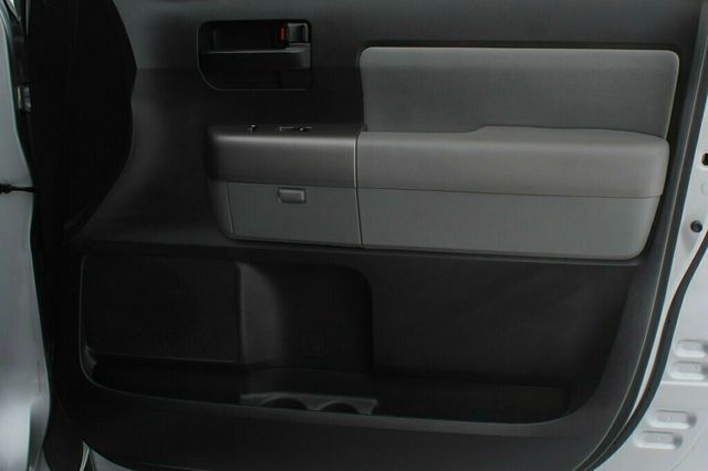 2016 Toyota Sequoia LEATHER MOONROOF, NEW BRIDGESTONE DUELER TIRES - 22950411 - 5