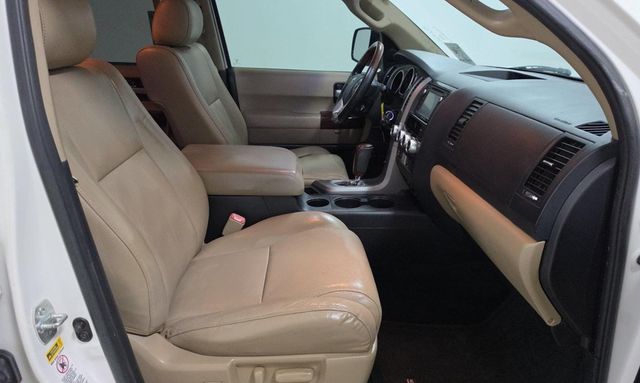 2016 Toyota Sequoia NO RUST NO RUST! FL CAR! CLEAN TRUCK! FULLY LOADED  - 23071716 - 7