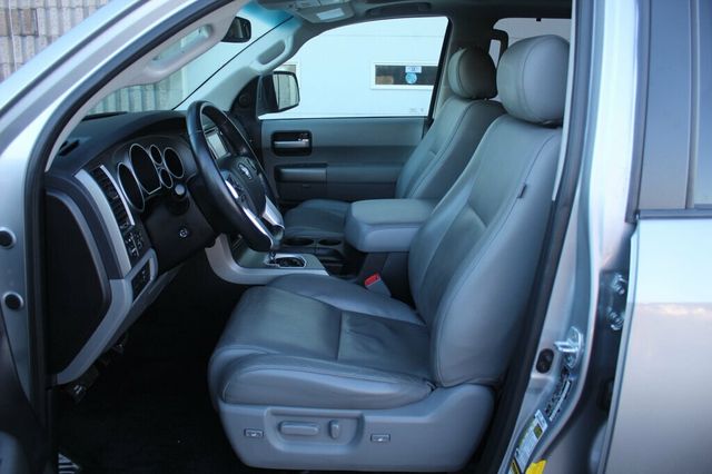 2016 Toyota Sequoia ONE OWNER LIMITED W/ NAVIGATION, SAFETY & CONV. PKG,  - 22972077 - 22