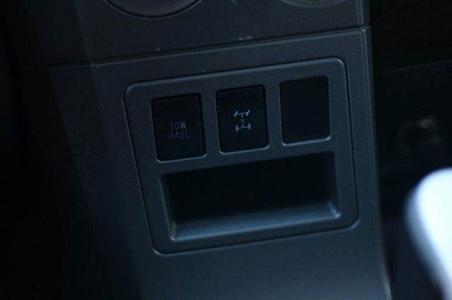 2016 Toyota Sequoia ONE OWNER LIMITED W/ NAVIGATION, SAFETY & CONV. PKG,  - 22972077 - 33