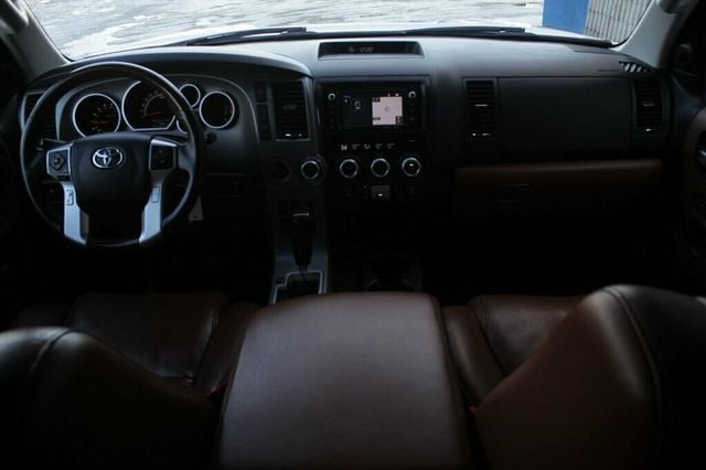 2016 Toyota Sequoia ONE OWNER PLATINUM IN IMPRESSIVE OVERALL CONDITION - 22968173 - 14