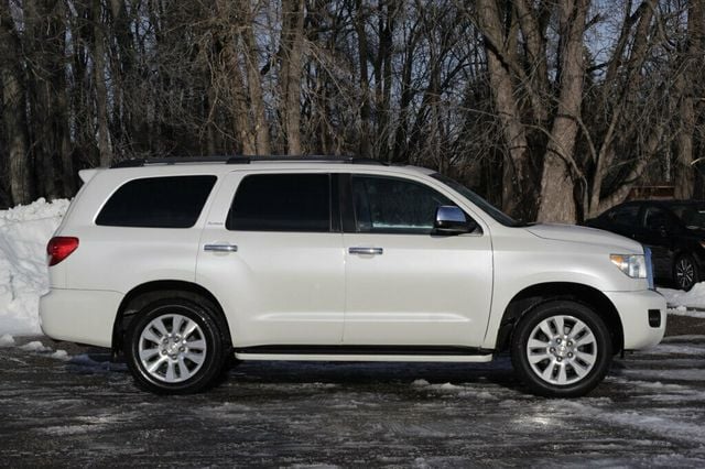 2016 Toyota Sequoia ONE OWNER PLATINUM IN IMPRESSIVE OVERALL CONDITION - 22968173 - 1