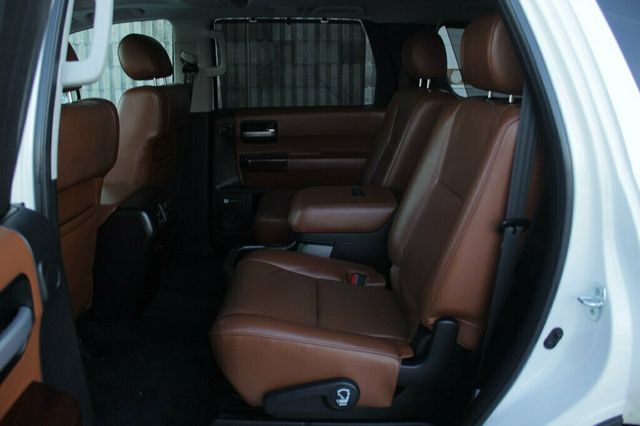 2016 Toyota Sequoia ONE OWNER PLATINUM IN IMPRESSIVE OVERALL CONDITION - 22968173 - 31