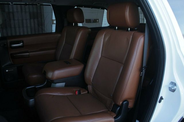 2016 Toyota Sequoia ONE OWNER PLATINUM IN IMPRESSIVE OVERALL CONDITION - 22968173 - 32