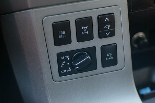 2016 Toyota Sequoia ONE OWNER PLATINUM IN IMPRESSIVE OVERALL CONDITION - 22968173 - 36