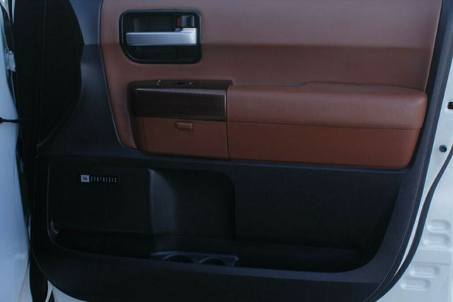 2016 Toyota Sequoia ONE OWNER PLATINUM IN IMPRESSIVE OVERALL CONDITION - 22968173 - 5