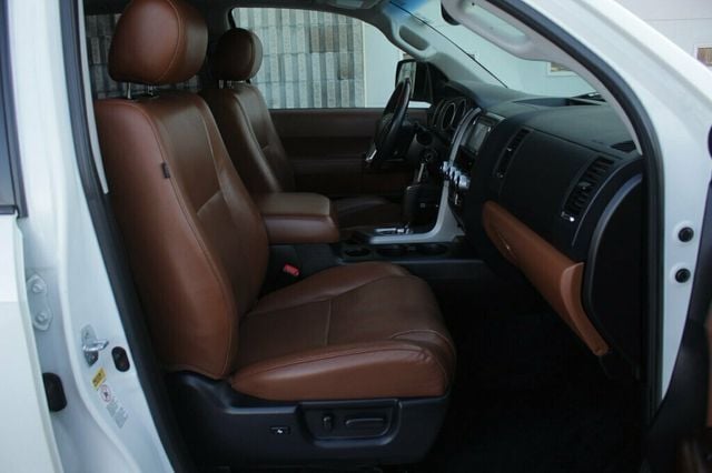 2016 Toyota Sequoia ONE OWNER PLATINUM IN IMPRESSIVE OVERALL CONDITION - 22968173 - 6