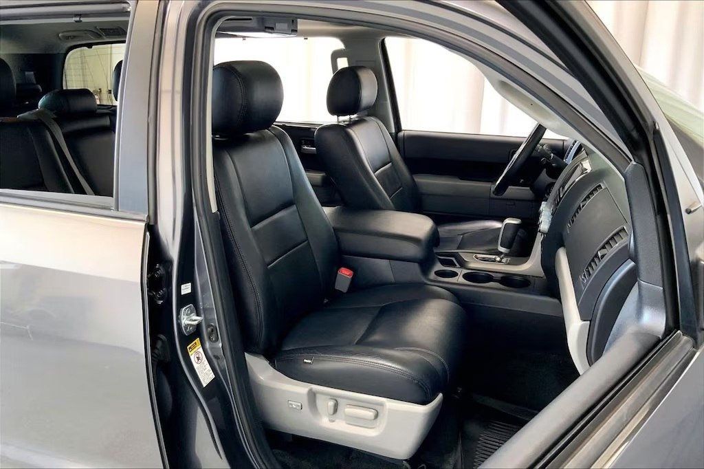 2016 Toyota Sequoia RWD 5.7L Limited - 23094175 - 4
