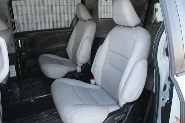 2016 Toyota Sienna 1ST AVAILABLE 2/18/25 ONE OWNER AWD LIMITED PREMIUM - 22969258 - 27