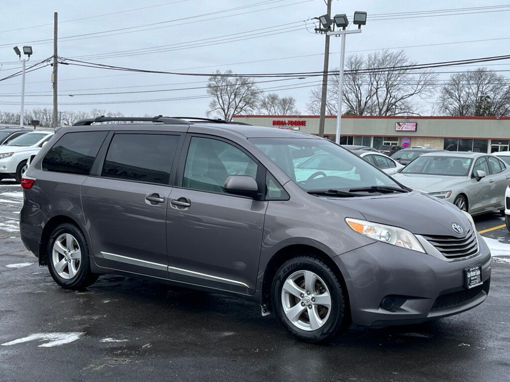 2016 Toyota Sienna 5dr 7-Passenger Van LE AAS FWD - 22740895 - 45