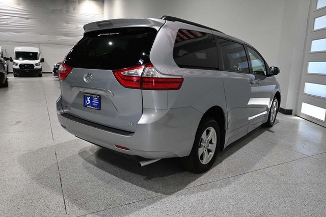 2016 Toyota Sienna 5dr 7-Passenger Van LE FWD Mobility - 23018620 - 5