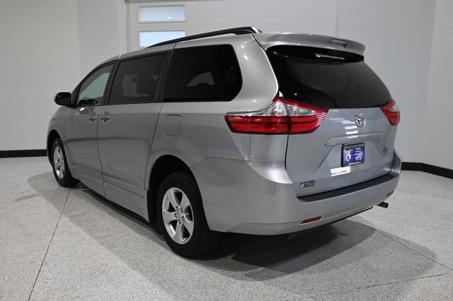 2016 Toyota Sienna 5dr 7-Passenger Van LE FWD Mobility - 23018620 - 7