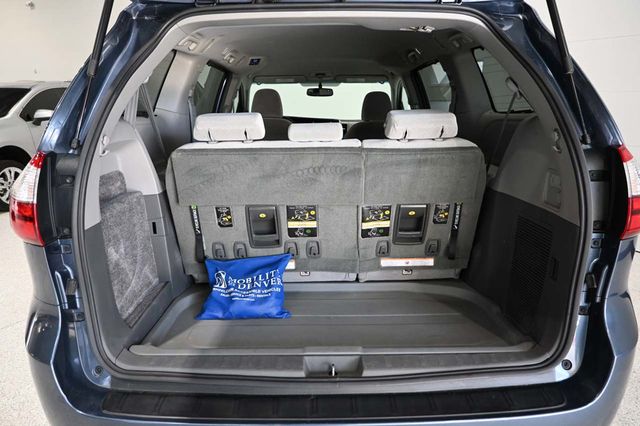 2016 Toyota Sienna 5dr 7-Passenger Van LE FWD Mobility - 23020014 - 25
