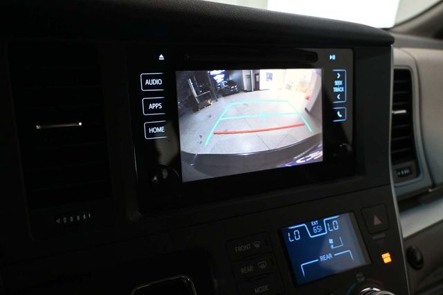 2016 Toyota Sienna 5dr 7-Passenger Van LE FWD Mobility - 23020014 - 36