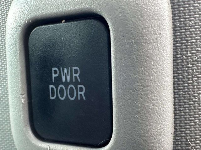 2016 Toyota Sienna 5dr 7-Passenger Van XLE AWD - 23025282 - 17