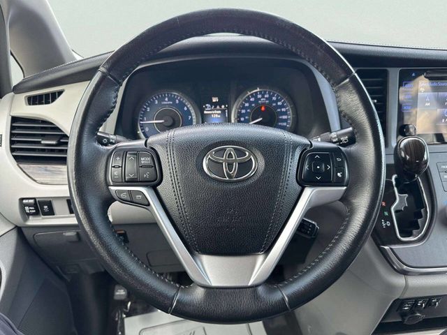 2016 Toyota Sienna 5dr 7-Passenger Van XLE AWD - 23025282 - 23