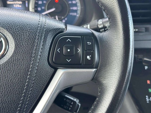 2016 Toyota Sienna 5dr 7-Passenger Van XLE AWD - 23025282 - 27