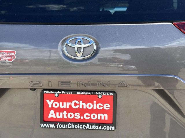 2016 Toyota Sienna 5dr 7-Passenger Van XLE AWD - 23027356 - 36