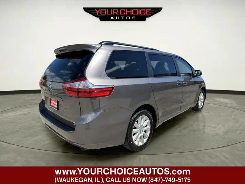 2016 Toyota Sienna 5dr 7-Passenger Van XLE AWD - 23027356 - 4