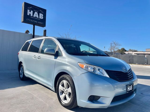 2016 Toyota Sienna 5dr 8-Passenger Van LE FWD - 22981380 - 1