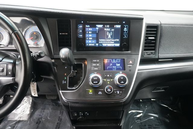 2016 Toyota Sienna 5dr 8-Passenger Van SE FWD - 23039771 - 21