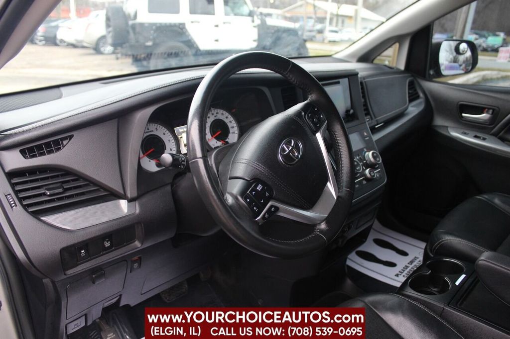 2016 Toyota Sienna 5dr 8-Passenger Van SE FWD - 22263704 - 11