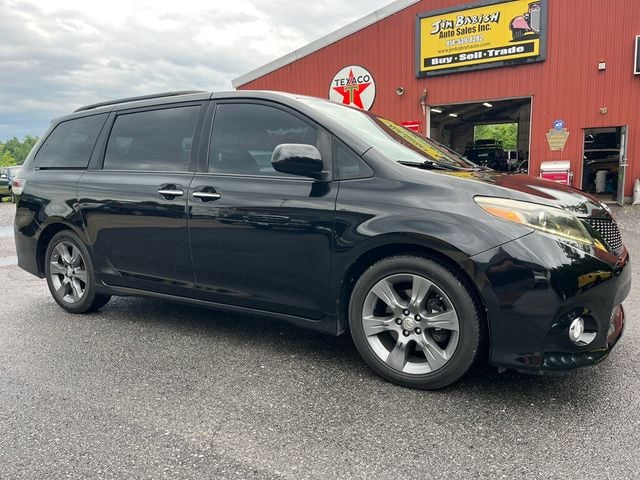 2016 Toyota Sienna 5dr 8-Passenger Van SE FWD - 23035674 - 0