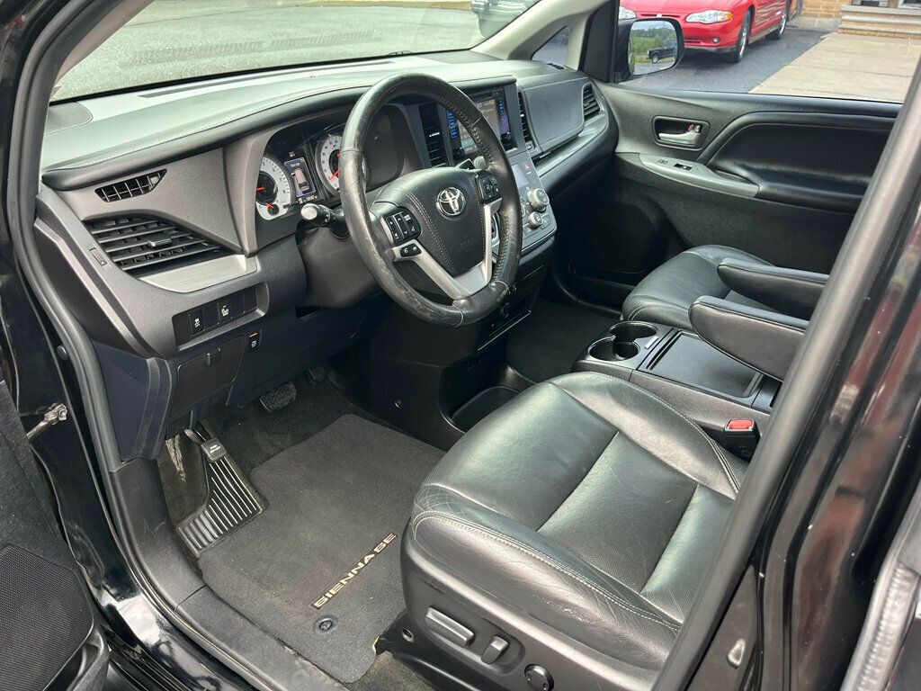 2016 Toyota Sienna 5dr 8-Passenger Van SE FWD - 23035674 - 15