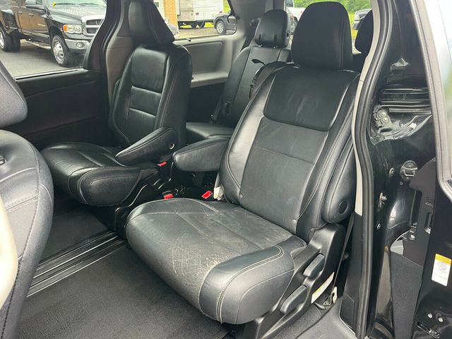 2016 Toyota Sienna 5dr 8-Passenger Van SE FWD - 23035674 - 18