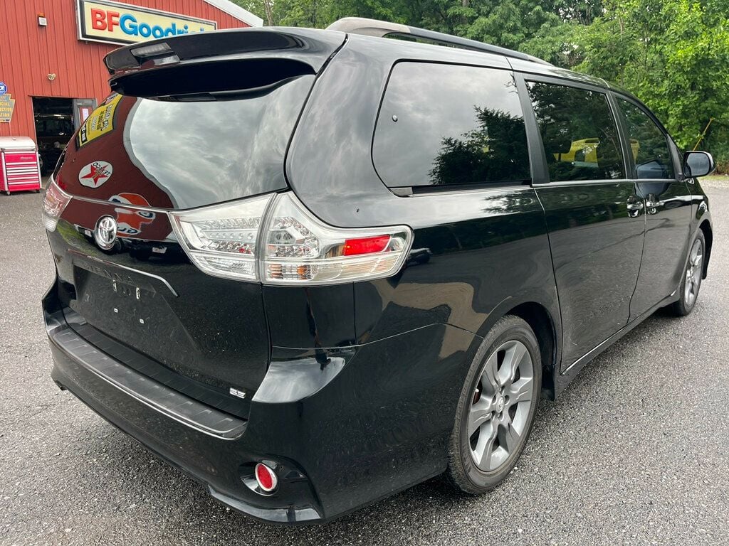 2016 Toyota Sienna 5dr 8-Passenger Van SE FWD - 23035674 - 2