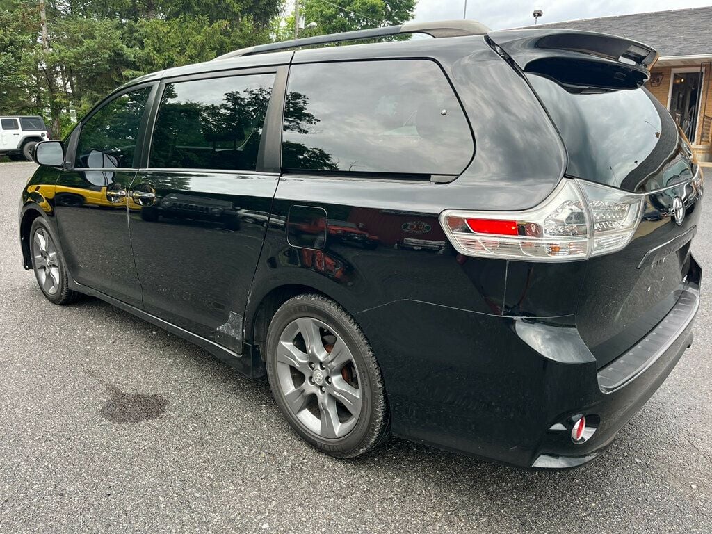 2016 Toyota Sienna 5dr 8-Passenger Van SE FWD - 23035674 - 4