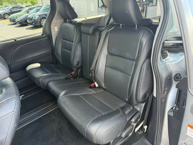 2016 Toyota Sienna 5dr 8-Passenger Van SE FWD - 23037127 - 22