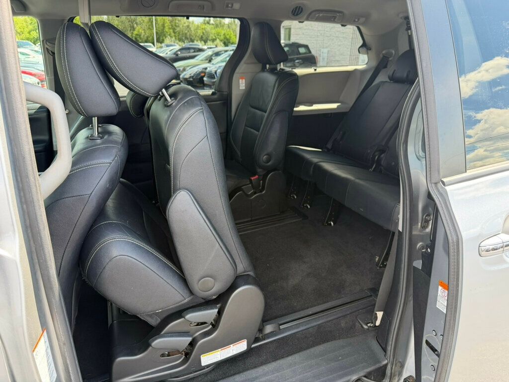 2016 Toyota Sienna 5dr 8-Passenger Van SE FWD - 23037127 - 23