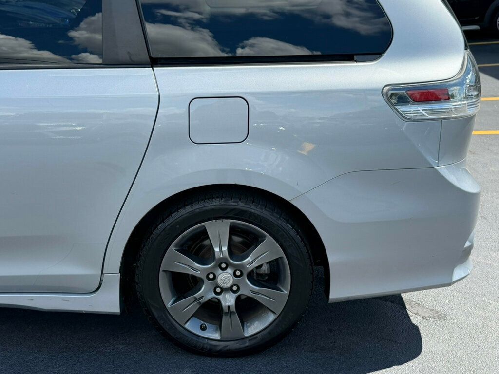 2016 Toyota Sienna 5dr 8-Passenger Van SE FWD - 23037127 - 52